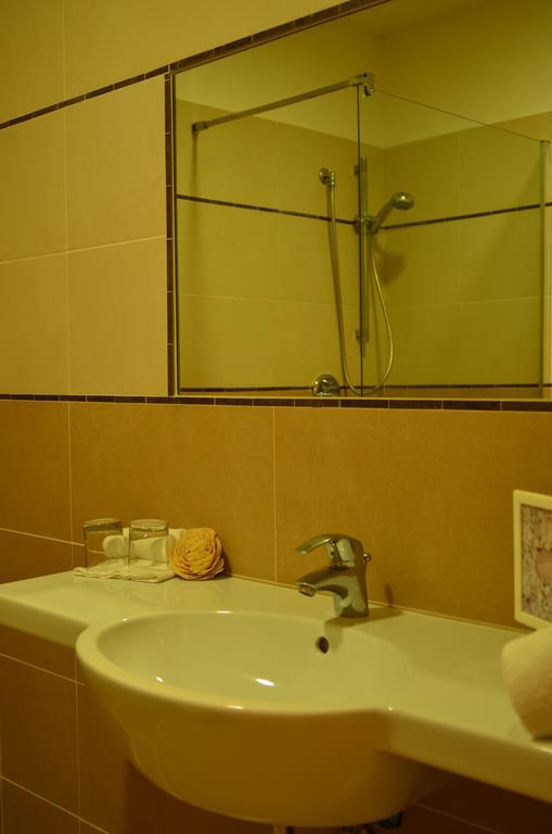 Hotel Mirage Μιλάνο Μαριτίμα Εξωτερικό φωτογραφία